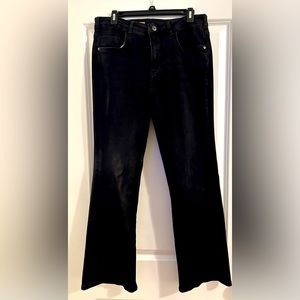 New condition Anthropologie Pilcro bootcut black jeans size 31